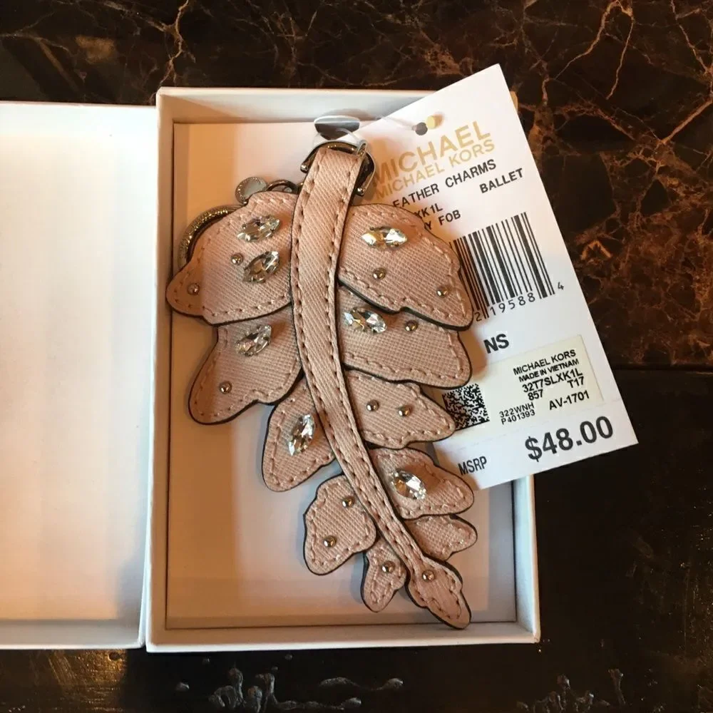 MICHAEL KORS Leather Charm!